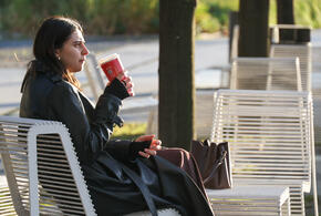 Многие люди пьют каждый день