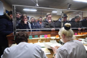 Ростовчане выстраиваются в очередь с 5 утра, чтобы попасть на прием