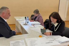 Президент Абхазии Гунба проголосовал на выборах в органы местного самоуправления страны