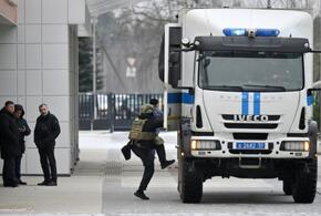 Манифест для школьников и бомба в туалете: история с нападением на подмосковную школу обрастает странными подробностями