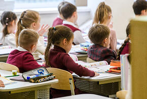 От хихиканья до дела: как говорить с детьми на «неудобные» темы в школах