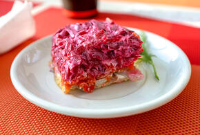 Россиянам раскрыли неожиданную пользу селедки под шубой