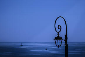 Взрывы и причалы в огне: что известно о ночной атаке на поселок Волна в Краснодарском крае