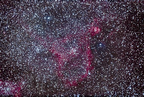 Львам не стоит сорить деньгами, а Девы получат заряд энергии от общения 