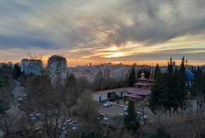 МЧС изучает поврежденные дронами дома в Адыгее, БПЛА попал в две школы в Абинском районе Кубани: ТОП-5 за 25 января