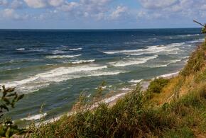 Огромные волны поднимутся на побережье Сочи
