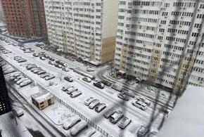 Портовый город Новороссийск экономит на песке? Старики и дети падают на заледенелых тротуарах, улицы превратились в каток