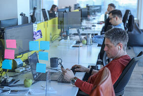 Россияне будут работать четыре дня, о короткой неделе предупредили в Госдуме