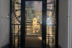 В Краснодаре сильно избили консьержку за то, что она не пропускала в дом незнакомца