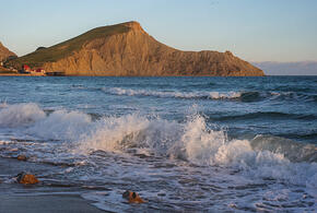 В Краснодарском крае памятник природы мыс Железный Рог может пострадать от нефтепродуктов из сухогруза, севшего на мель