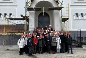 В сопровождении наставников школьники из Краснодара посетили строящийся храм Рождества Христова и Детскую школу искусств
