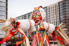 Хороводы, пляски и блины: жители краснодарских микрорайонов Образцово и Любимово весело проводили зиму