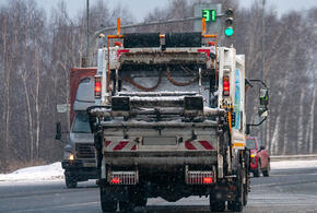 Под Ейском в Краснодарском крае из-за обвала огромных куч мусора начался пожар