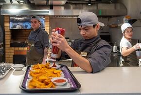 Скандал вокруг общепита: на фудкорте в городе на юге России произошло массовое отравление