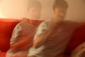 «Стыдно его показывать»: жительница Кубани рассказала, как жила с дядей-шизофреником. Больной родственник изводил всю семью