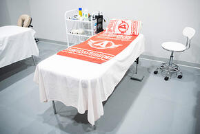 Жаловались на боли в спине, а столкнулись с неприличными прикосновениями: женщины рассказали о домогательствах массажиста в фитнес-клубе