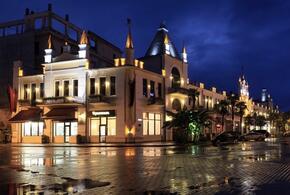 Владимир Бигвава вложил деньги и силы в восстановление гостиниц «Абхазии» и «Ткуарчала», но теперь лишён доступа к управлению