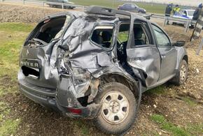 Иномарка под управлением 80-летнего водителя столкнулась с поездом в Краснодарском крае