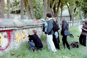 Над стариками измываются дети