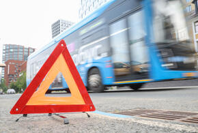 Обломки БПЛА упали на автобус с пассажирами в Сочи