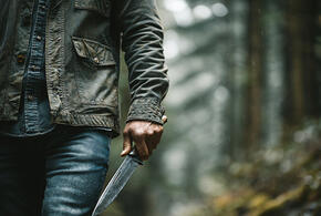 Психически больной человек совершил жестокое нападение в Адыгее