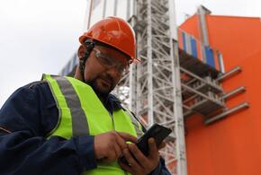 Работник с мобильником