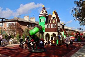 Подрядчик уже завершил демонтаж старых покрытий - впереди обустройство дорожек, освещение и детская зона