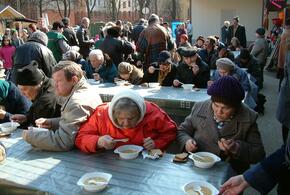 Чем опасен рацион без горячих блюд, рассказывает биолог