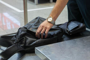 Что будет, если не разблокировать телефон на границе? ФСБ дала чёткий ответ