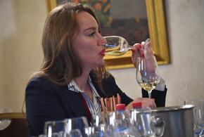 Характерный нос и подбородок: учёные доказали, что будущая мать может изменить внешность своего ребёнка, выпив алкоголь 