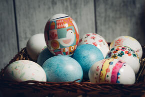 Употребление яиц на Пасху у некоторых людей может вызвать сильную боль и серьезные негативные последствия для здоровья, предупредила врач