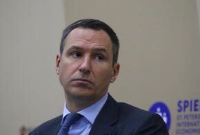 Чиновник покинул Россию в апреле