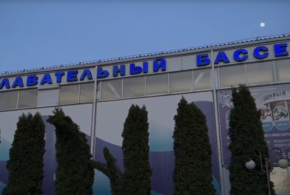 Обещанного бассейна пять лет ждут: в Армавире сотни маленьких спортсменов вынуждены ютиться в тесном помещении