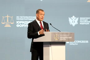 По словам Медведева, Ереван будто действует по чужой указке
