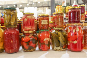 Эксперт назвал продукты, которые лучше всего сохраняют вкус после заморозки, засолки и консервации