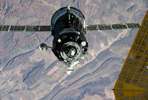 На борту корабля находился также астронавт NASA