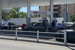 27 июля, ситуация с бензином в стране. Кто страдает больше всех? Люди вынуждены не спать ночью и стоять часами в пробках на АЗС