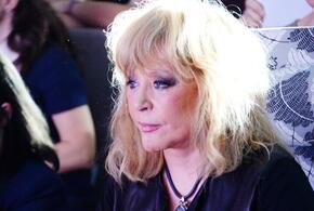 Алла Пугачёва перенесла сложную операцию: у певицы проблемы с суставами. Последствия могут быть серьёзными