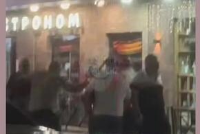 Полиция Сочи проверяет обстоятельства уличной драки, попавшей в соцсети 