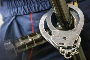 Вышиванка и татуировки с нацистской символикой: жителя Крыма задержали за поддержку запрещенного в России украинского нацбатальона 