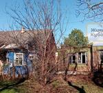 «Мы останемся на улице»: жители Черноморского годами не могут решить проблему с разваливающимся домом