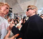 Приёмный отец Дани Милохина продал дом в Анапе и уехал в штаты, где пытается закрепиться как беженец 