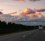 Обломки беспилотника упали на автобус в Краснодарском крае