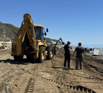 Берег в Туапсе чистят от нефтепродуктов, сам город – от сажи, волонтёры находят животных в мазуте. Что происходит на месте экологической катастрофы?